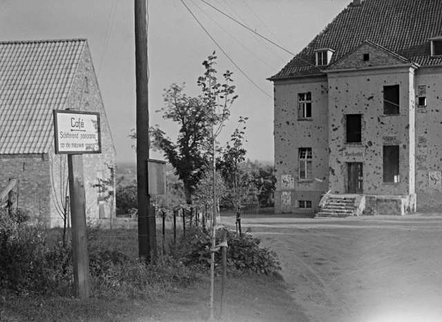 Oorlogsschade Kurhotel en toerisme op Elterberg, 21 oktober 1949, Van Oorschot.